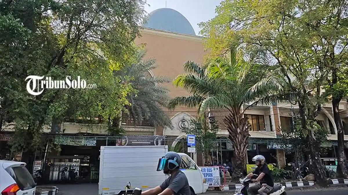 Habib Umar bin Hafidz dari Yaman Akan Datang ke Masjid Riyadh di Haul Habib Ali Solo