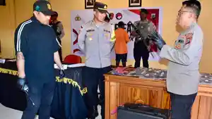 ANGKAP-Polisi-mengungkap-kasus-pencurian-a.jpg