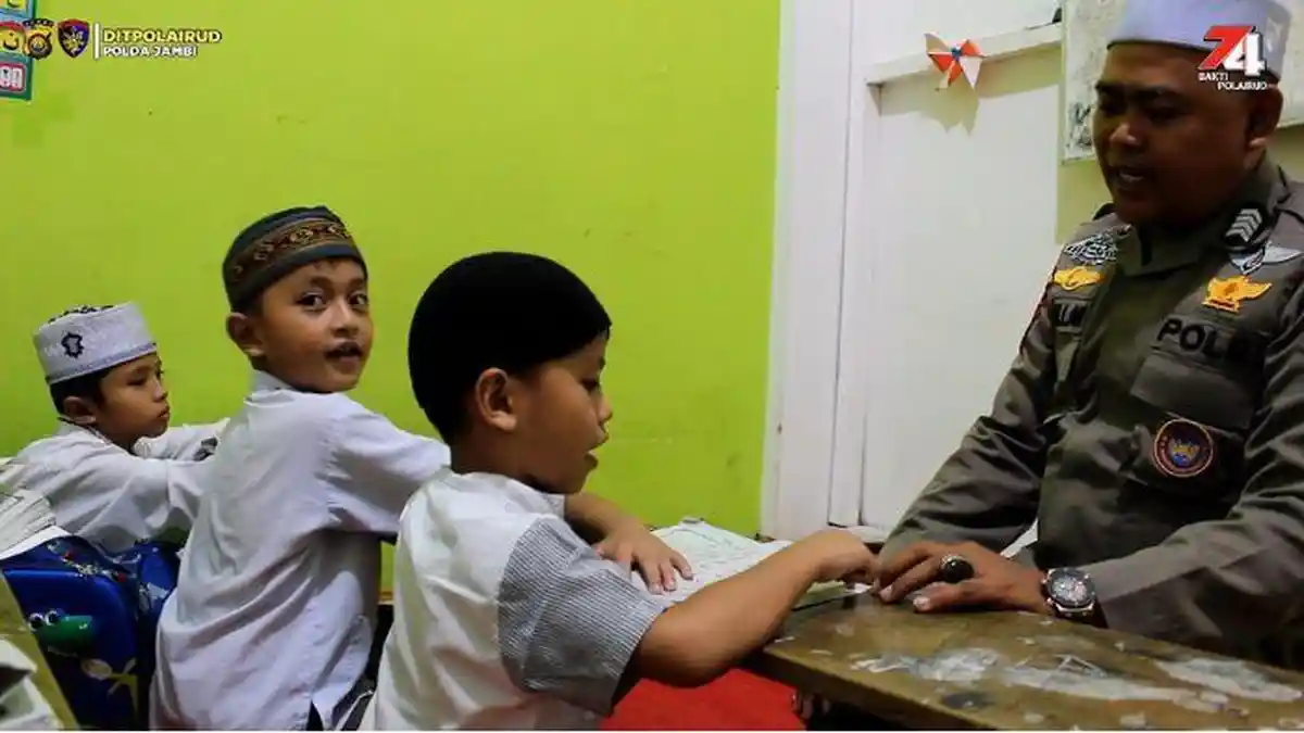 Bripka Abdullah Dirikan Rumah Qur’an Al-Barokah di Jambi, Berantas Buta Aksara Al-Qur’an