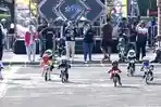 pembalap-cilik-Arhanud-Kota-Batu-AF71-Fighterkids-Pushbike-Anniversary-Military-Race.jpg