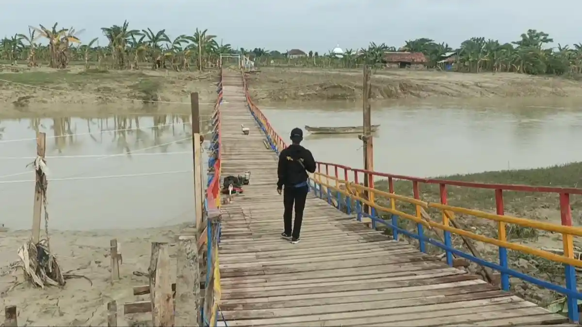 Pembangunan Jembatan Apung Demak-Kudus Sudah 90 Persen, Siap Gantikan Perahu Rakit