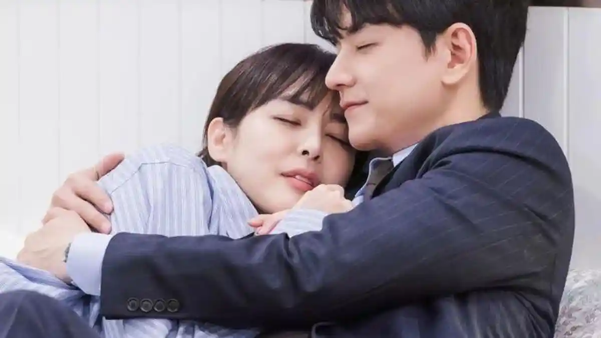 Im Joo Hwan dan Lee Ha Na Berpelukan, Streaming Link Nonton Drama Korea Three Bold Siblings Eps.17