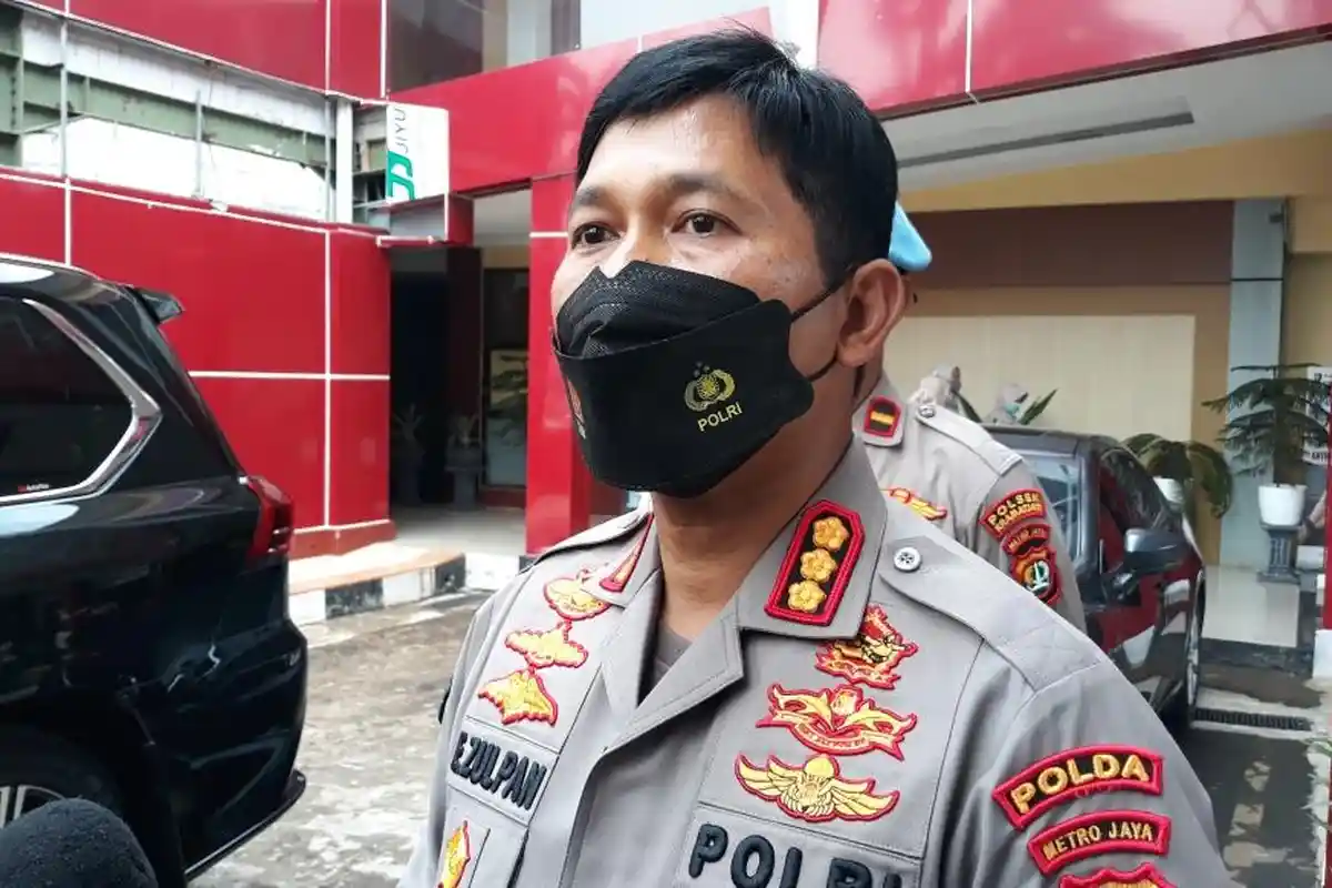Viral Emak-emak Mengaku Ditendang Polisi di Area Sensitif, Ini Respon Polda Metro Jaya