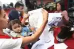penjual-toko-seragam-sekolah-remaja-laris_20160714_161003.jpg