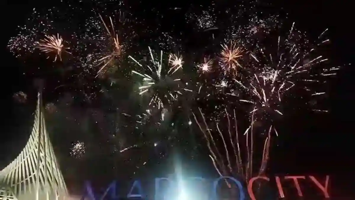 Langit Margonda Menyala! Pesta Kembang Api Imlek Margocity Memukau Ribuan Warga