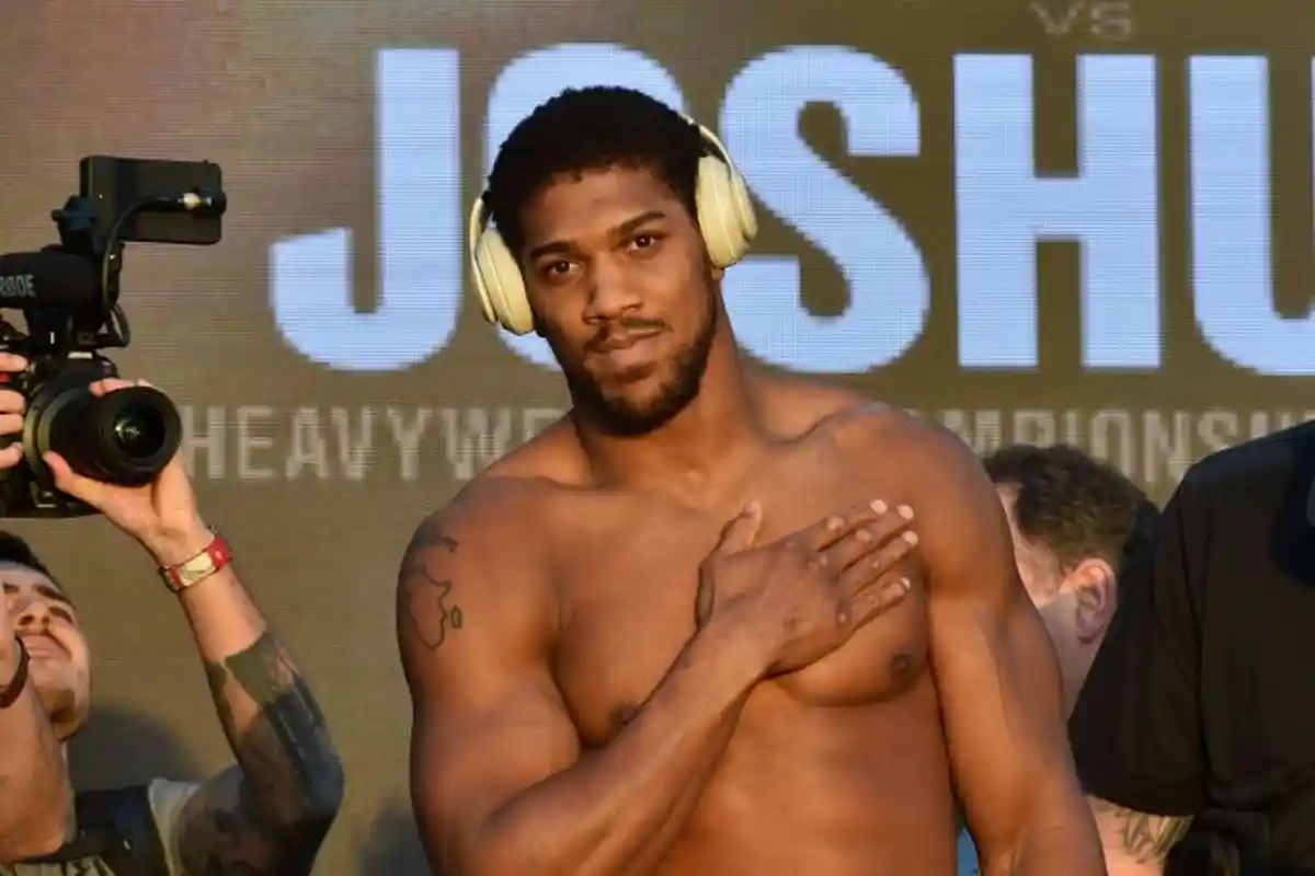 Gelar Juara Tinjunya Direbut, Anthony Joshua Minta Tanding Ulang Lawan Petinju Ukraina Ini