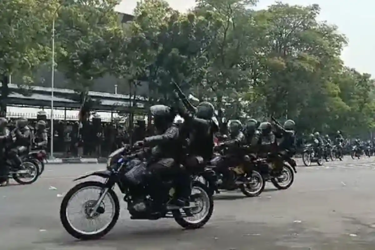 Aksi Tolak Revisi UU Pilkada di Semarang Ricuh, 11 Orang Masuk RS, Polisi: Kami Bersyukur . . .