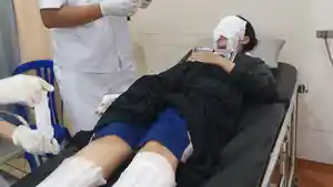 Salman-dan-Ainin-saat-menjalani-perawatan-di-RS-Shanti-Graha.jpg