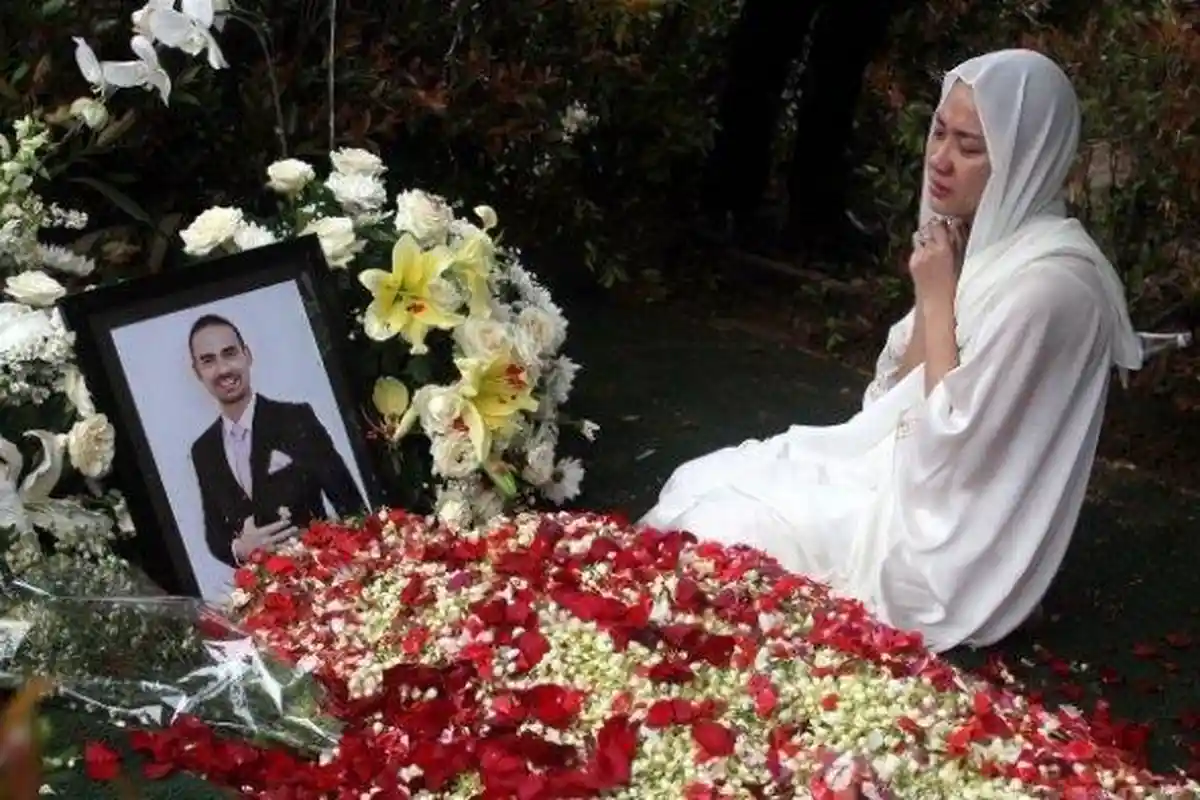 Penderitaan Artis Bunga Citra Lestari Belum Selesai Setelah 1,6 Tahun Wafatnya Ashraf Sinclair
