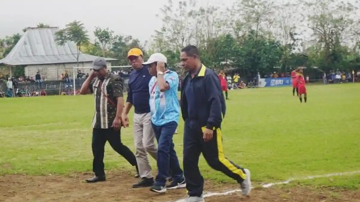Bupati Ngada Buka Turnamen Sepak Bola Antar Desa Kecamatan Golewa