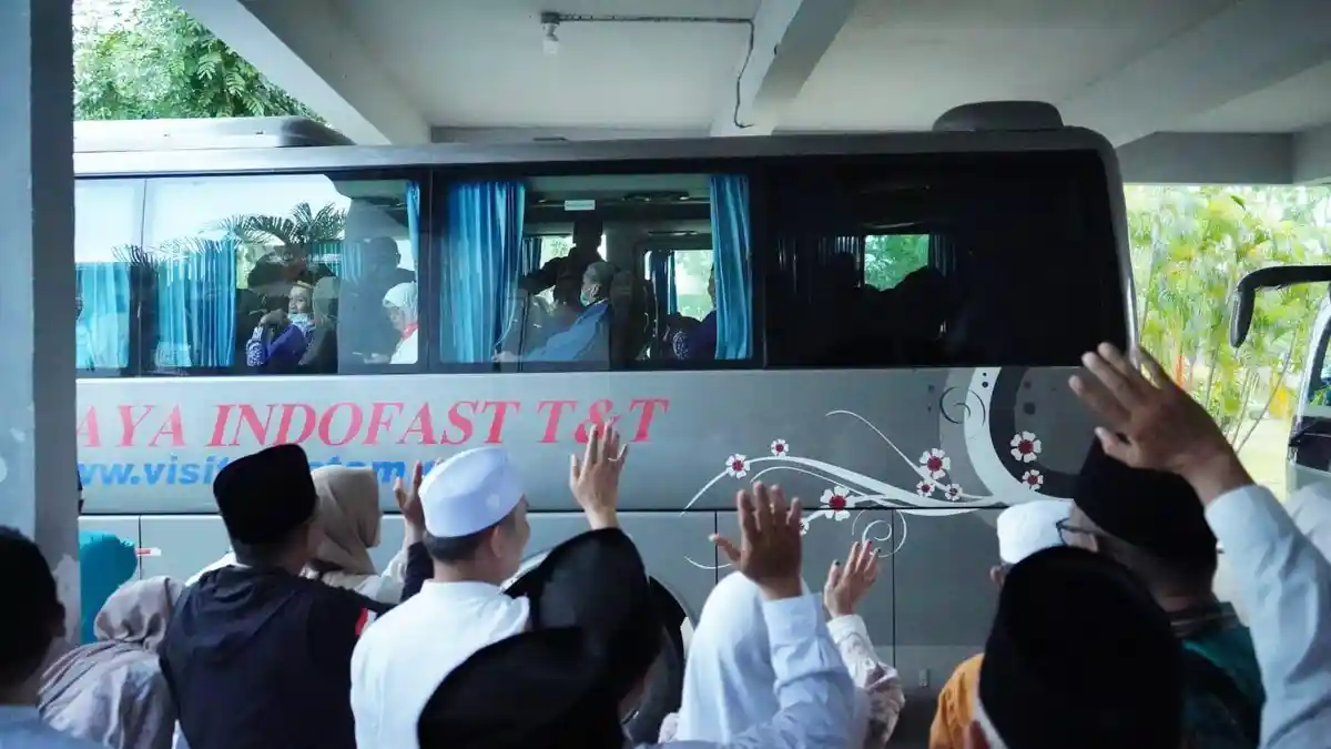CJH Kloter 07 Inhil Berangkat dari Embarkasi Batam Menuju Tanah Suci