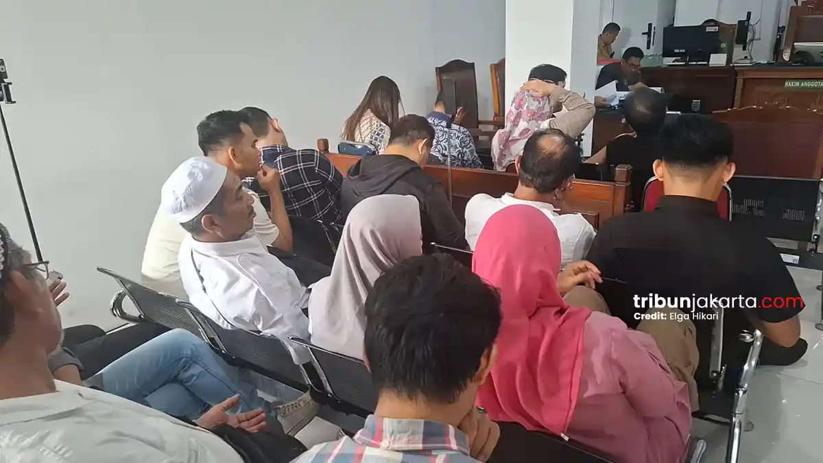 Hari Kedua Praperadilan Roy Suryo Lebih Lengang, Pendukung Tak Lagi Penuhi Ruang Sidang - Tribunjakarta.com