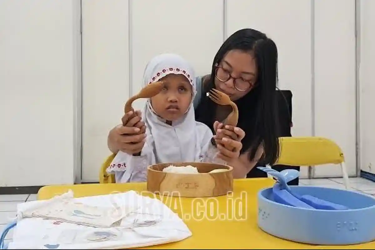 Tactus, Alat Makan untuk Penyandang Tuna Netra Inovasi Mahasiswa Ubaya