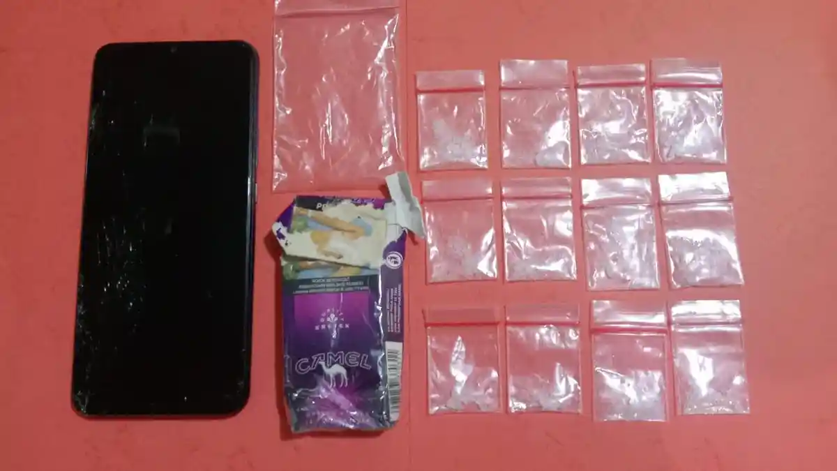 Bandar Narkoba Asyik Nongkrong di Pinggir Sungai Ditangkap Polisi