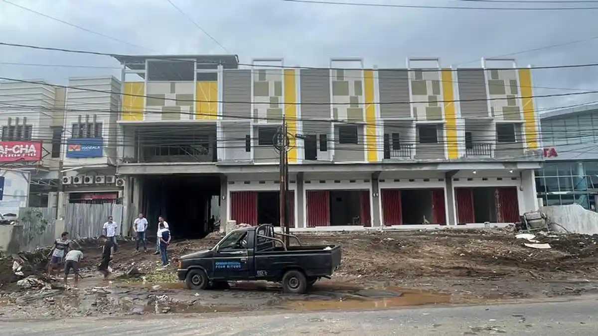 BREAKING NEWS: Air Bersih di Girian Indah Bitung Sulawesi Utara Terbuang Percuma