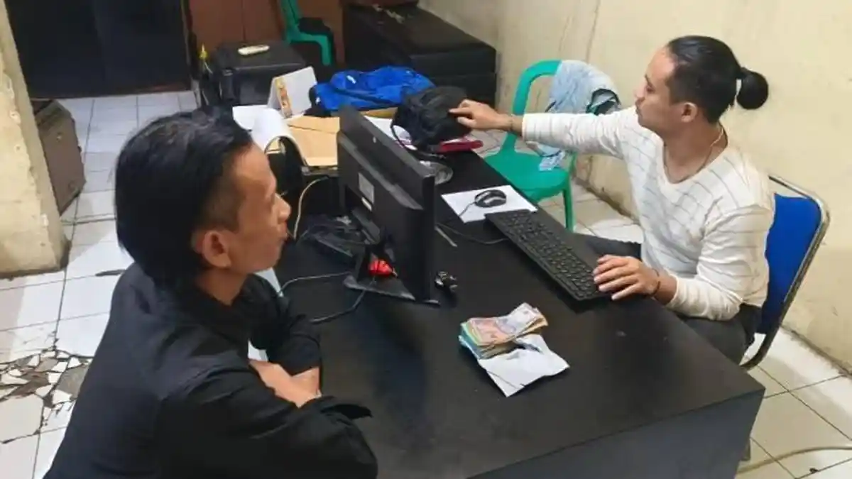 Preman Pasar Bogor Palak Pedagang Rp5.000 Per Hari, Mendekam di Sel Setelah Diciduk Polisi