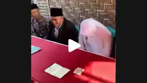 Sosok-Dandi-Pria-Tulungagung-yang-Nikahi-Mbah-Mendes-Beda-Usia-38-Tahun-Sempat-Dianggap-Saudara.jpg