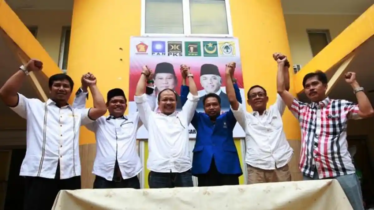 Elite Koalisi Pendukung Prabowo-Hatta Bersitegang Soal Uang