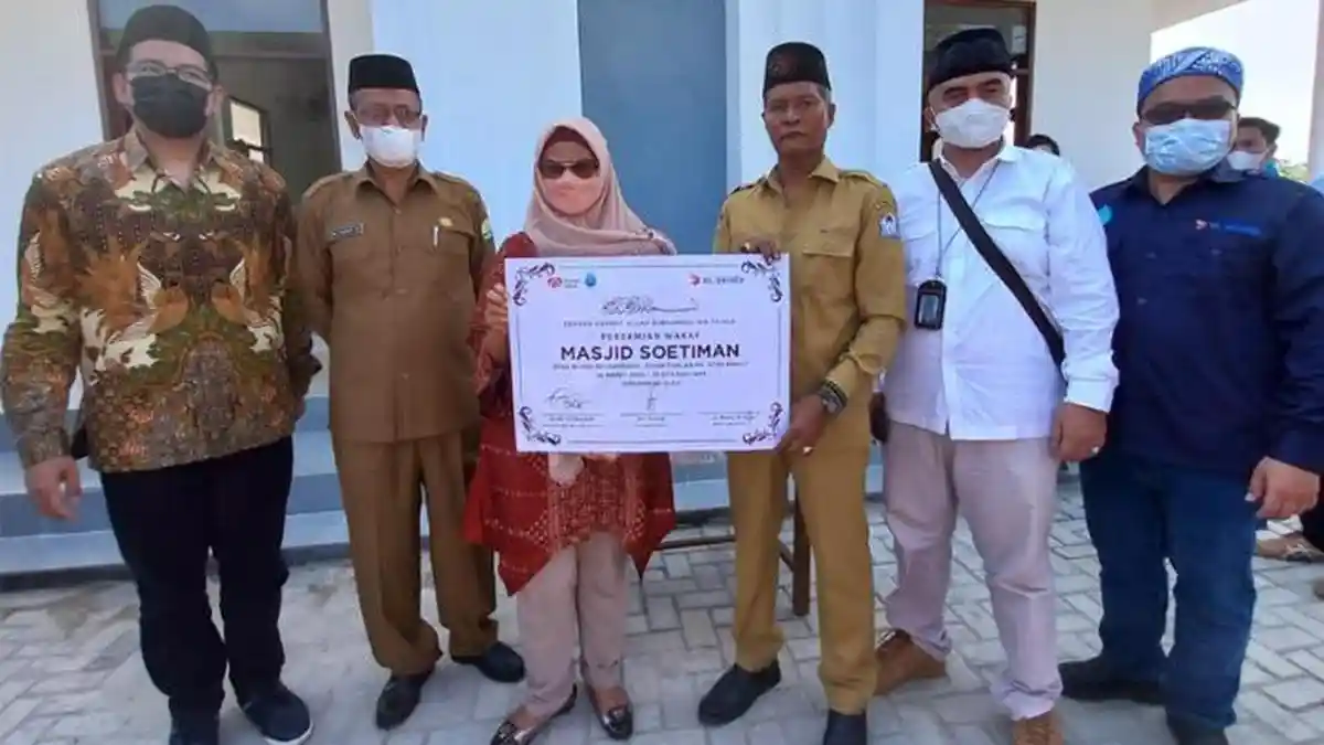 CEO XL Axiata Resmikan Masjid Wakaf Karyawan di Aceh Barat