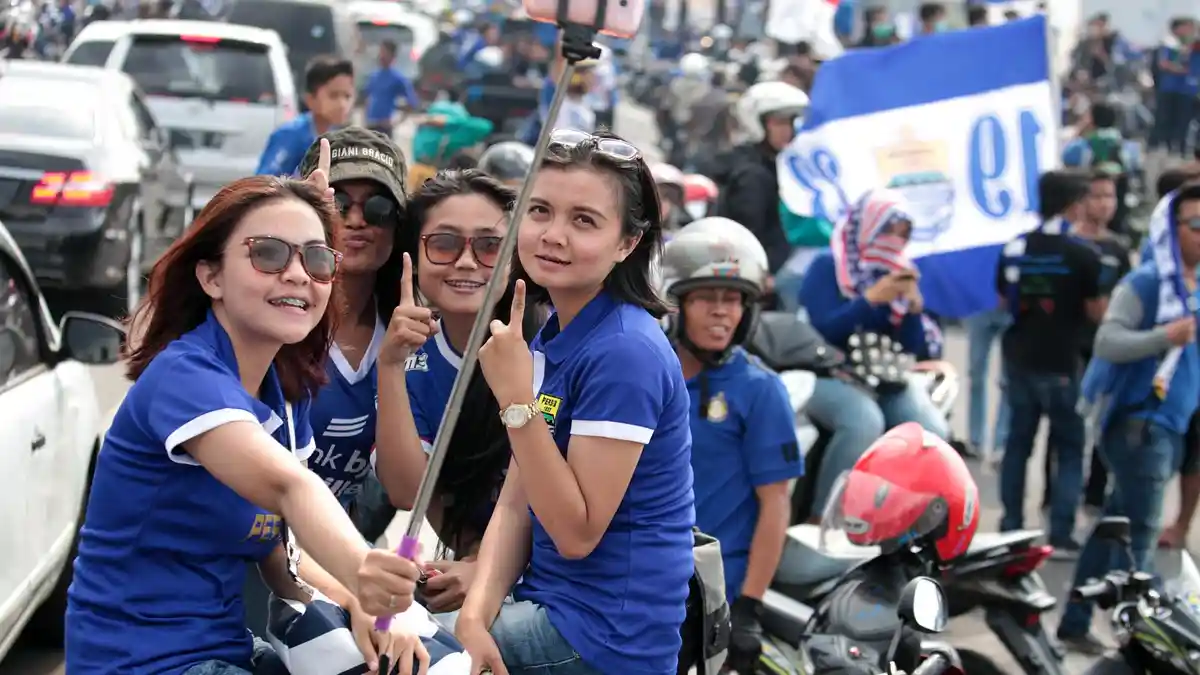 Bobotoh Cantik Sudah Rindukan Liga 1 Kembali Bergulir