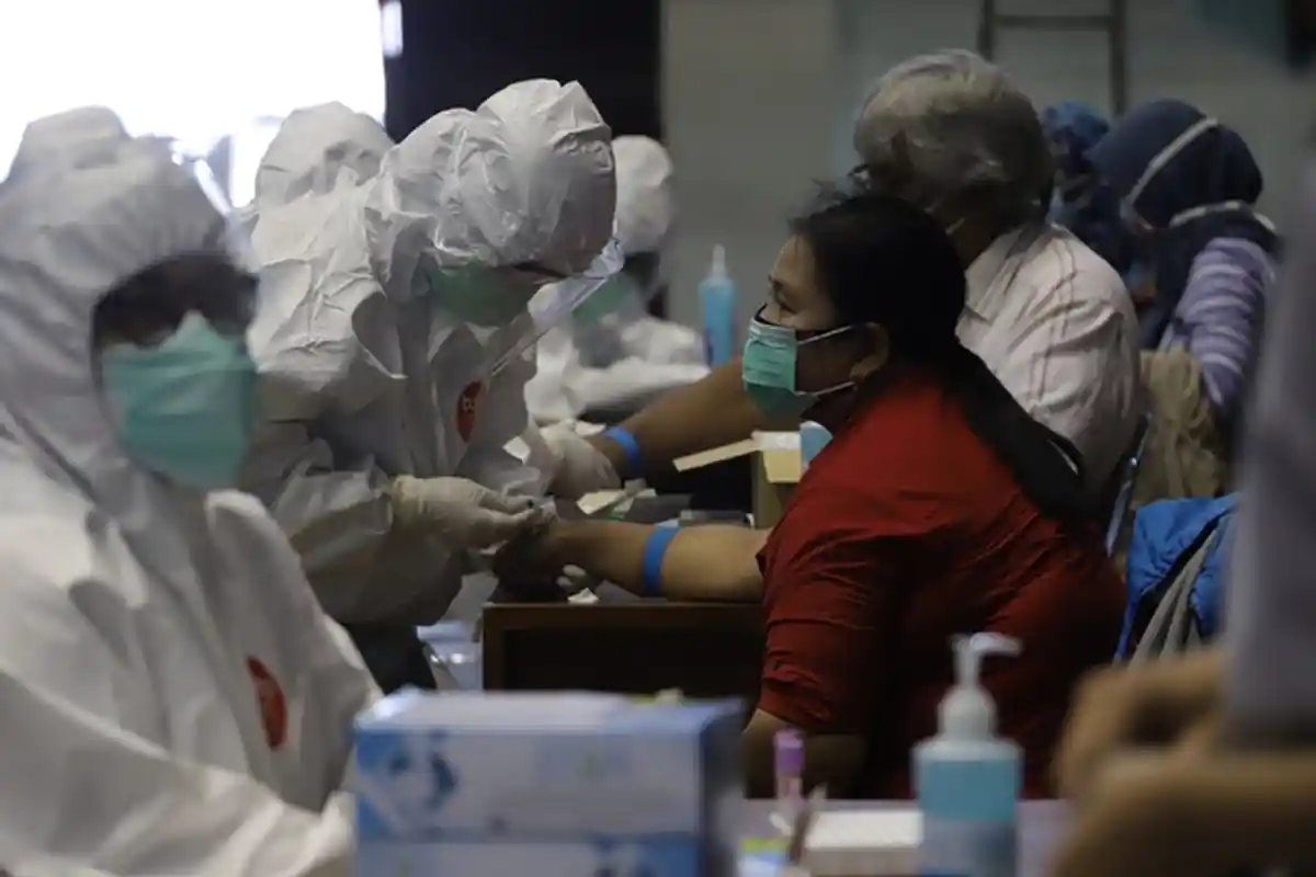 Ratusan Pengunjung Indogrosir Jalani Rapid Test di GOR Pangukan Sleman, Ini Hasilnya