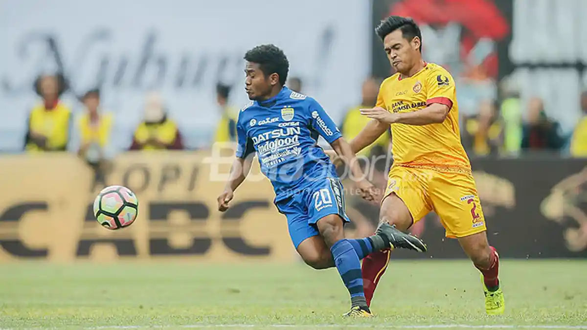 Tiga Tanda Billy Keraf Bakal Tersingkir dari Pilihan Utama di Persib Bandung