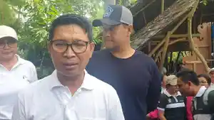 BERI-KETERANGAN-Bupati-Badung-I-Wayan-Adi-Arnawa-didampingi-Wakil-Bupati.jpg