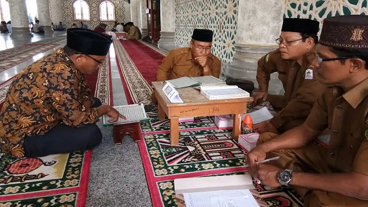 Calon Keuchik di Kabupaten Aceh Singkil Dites Mengaji