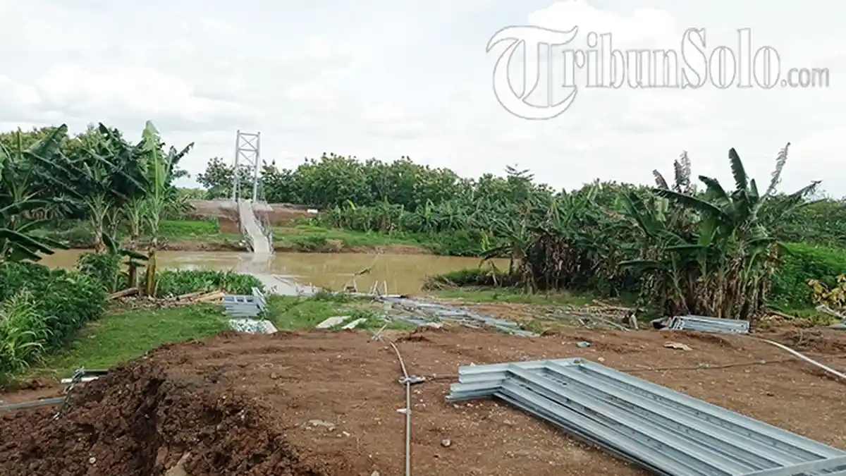 Mulai Hari Ini, Jembatan Gantung Tambakboyo yang Ambruk di Tawangsari Sukoharjo Diperbaiki