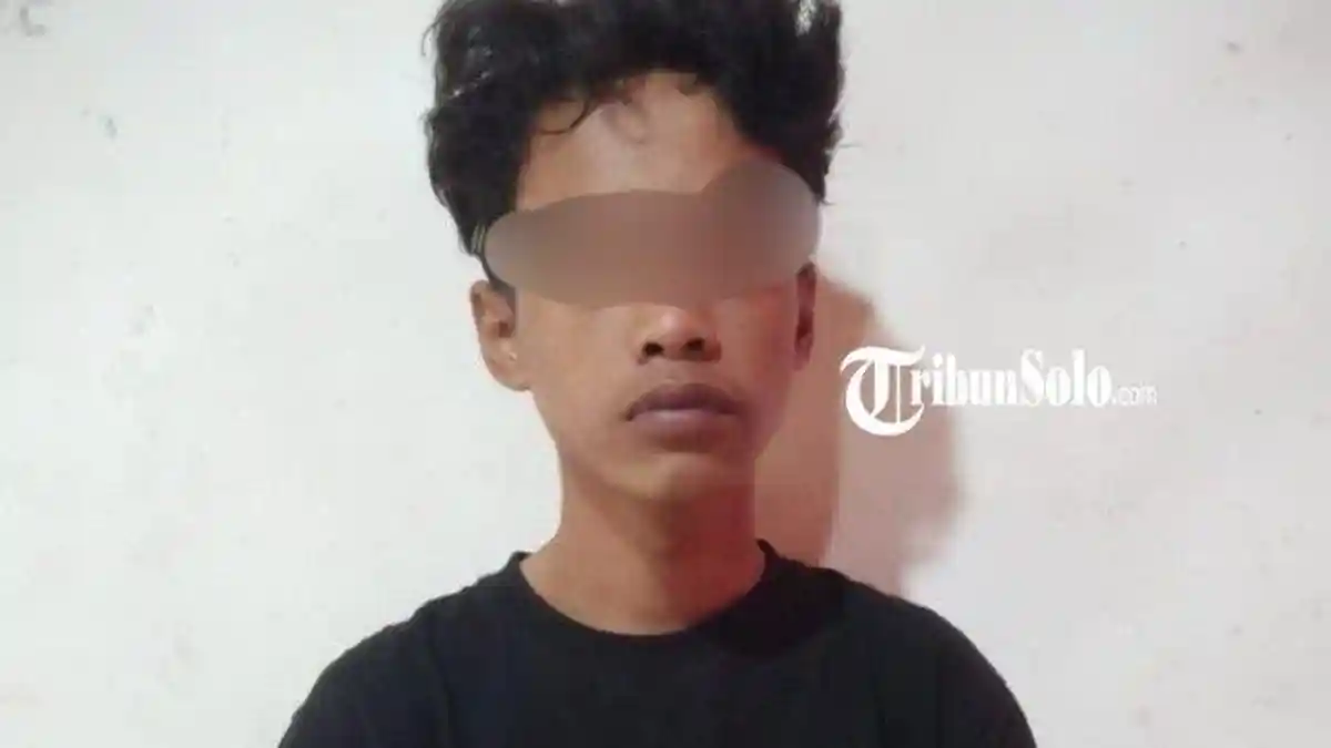 Lagi Asyik Nongkrong, Pemuda 19 Tahun Ditangkap Polisi, Maling HP di Masjid Mujahidin Gondang