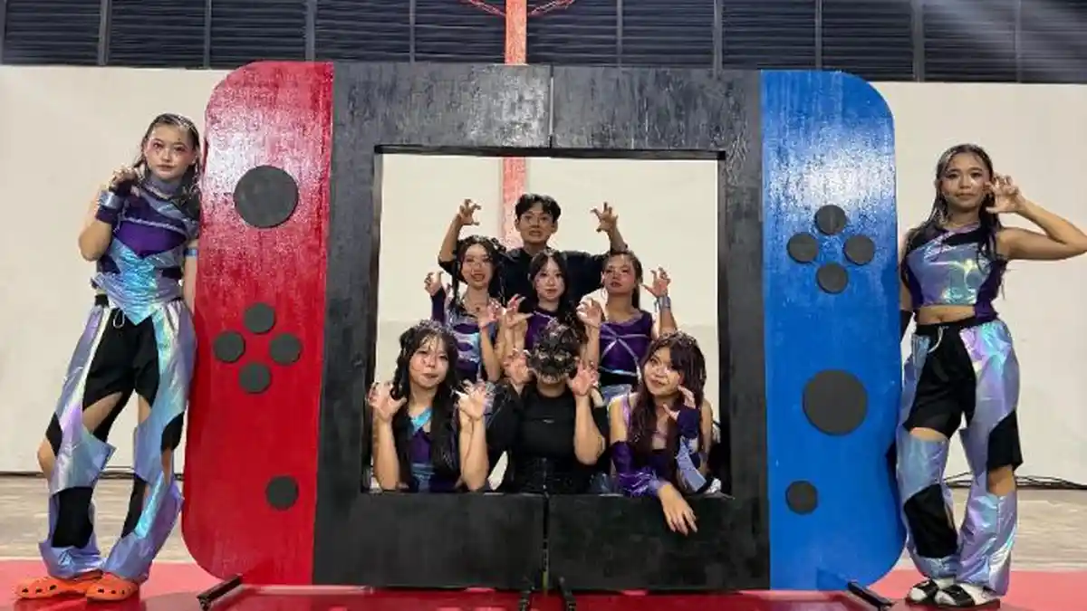Harumkan Nama Golden Gate School, The Aurums Juara 1 Dance Competition UC Makassar - DANCE-COMPETITION-2.jpg