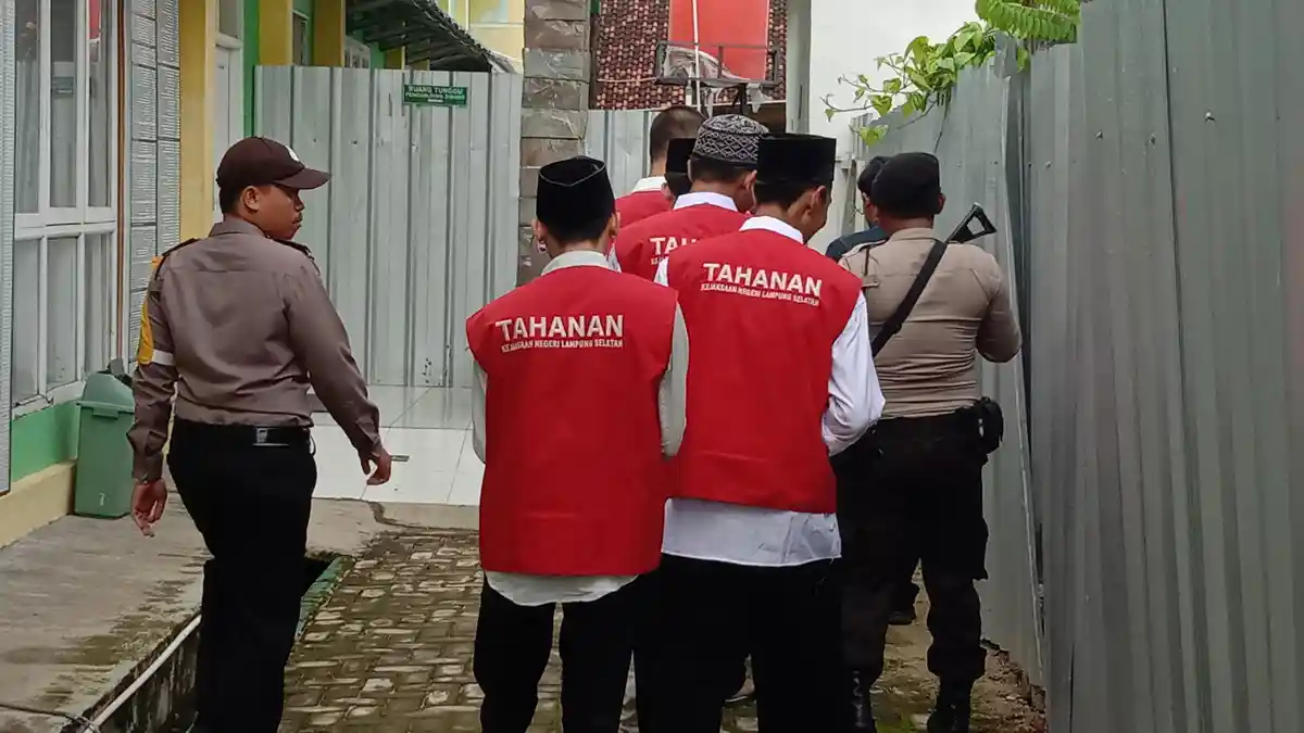 Sidang Perdana Tewasnya Mahasiswa FISIP Unila Molor dari Jadwal, Ini Penyebabnya