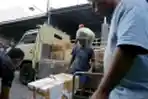 Penggrebekan Gudang Kosmetik Ilegal di Semarang