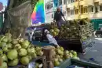 penjual-kelapa-muda.jpg