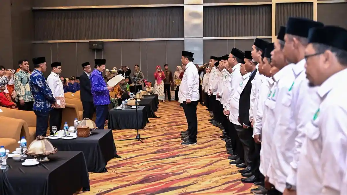 Menag Nasaruddin Umar Kukuhkan Pengurus IPIM Sulteng 2025–2029 di Palu