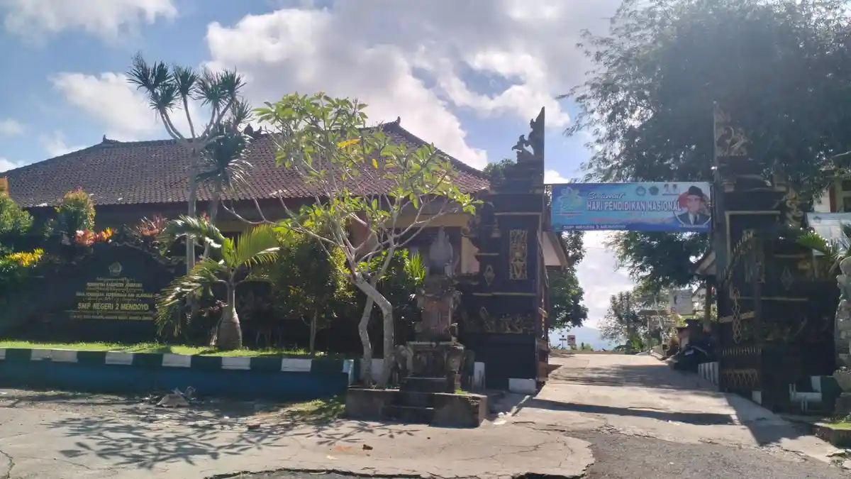 Tujuh Sekolah di Jembrana Kelebihan Siswa, Disdikpora Usulkan Penerapan SPM Pendidikan