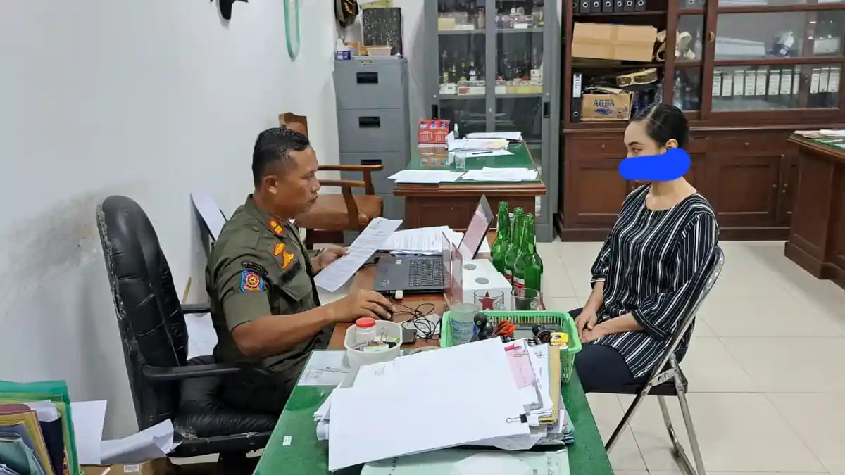 Lima Orang Ditetapkan Tersangka Usai Video Viral Karyawati Garmen dan WNA di Jepara Pesta Miras 