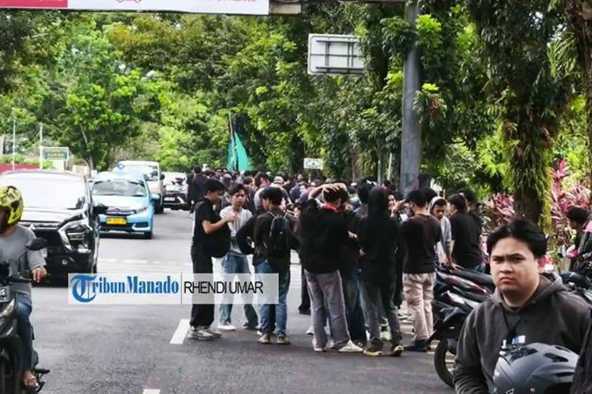 Massa Mulai Berkumpul di Jalan Kairagi Manado, Bersiap Gelar Aksi Damai di DPRD Sulut