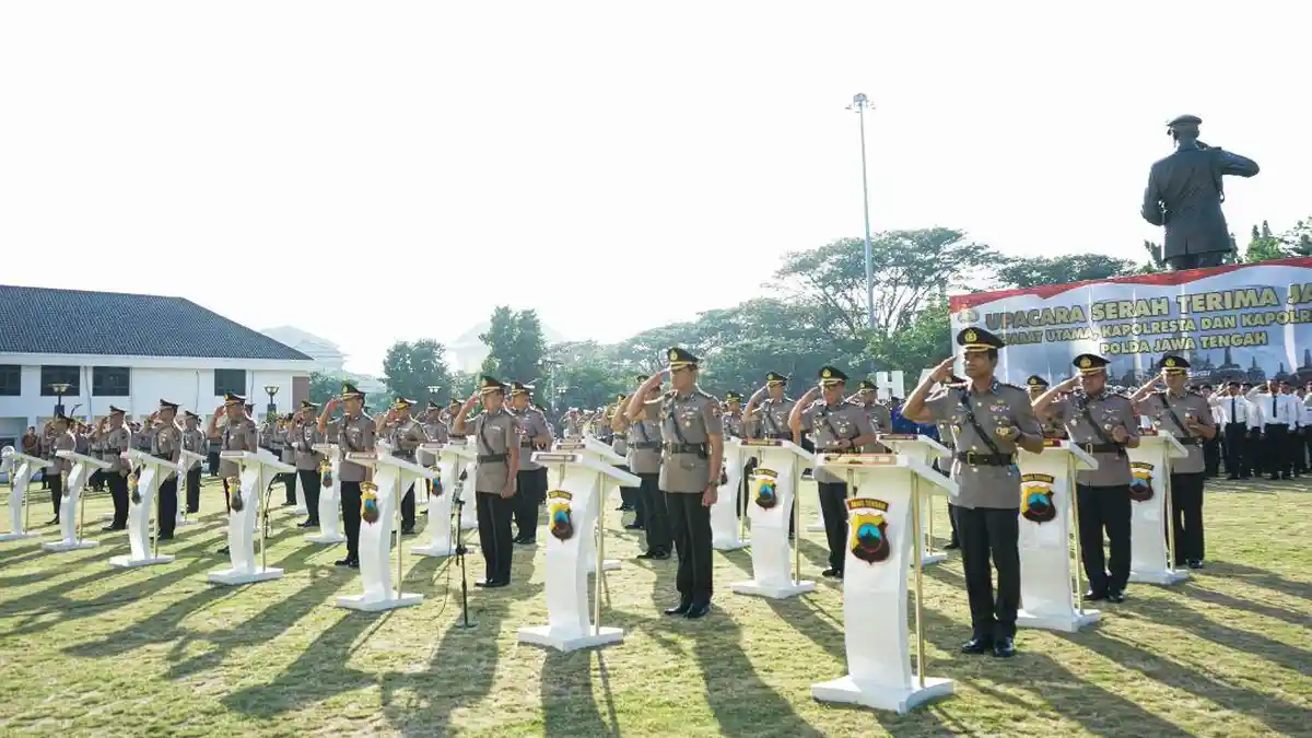 Dipimpin Irjen Pol Ahmad Luthfi, Berikut Daftar Lengkap Sertijab 4 PJU dan 15 Kapolres Jajaran