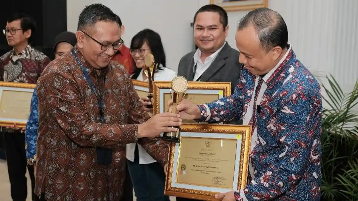 Semen Gresik Raih Predikat Pelaksana Terbaik 2 CSR Awards 2023 dari Pemprov Jawa Tengah