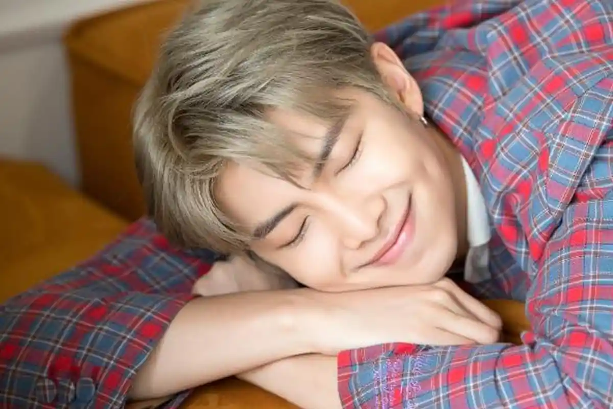 Kebiasaan RM BTS Tidur di Kelas saat Sekolah, Teman-temannya Larang Guru untuk Membangunkan