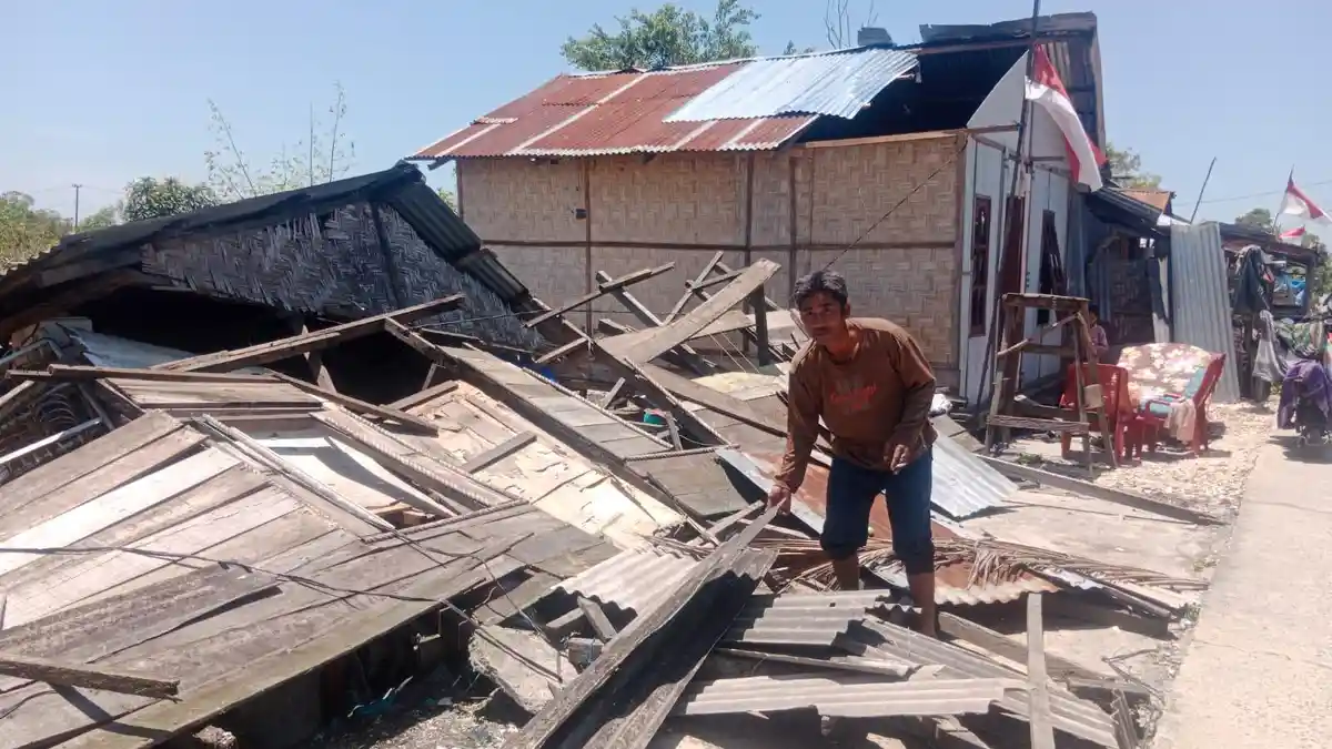 377 Rumah Warga di Sergai Rusak Diterjang Puting Beliung, Pemkab Turun Tangan 