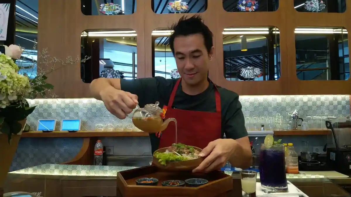 Daniel Mananta Buka Restoran Padamu Negeri di Medan, Tawarkan Menu Khas Nusantara