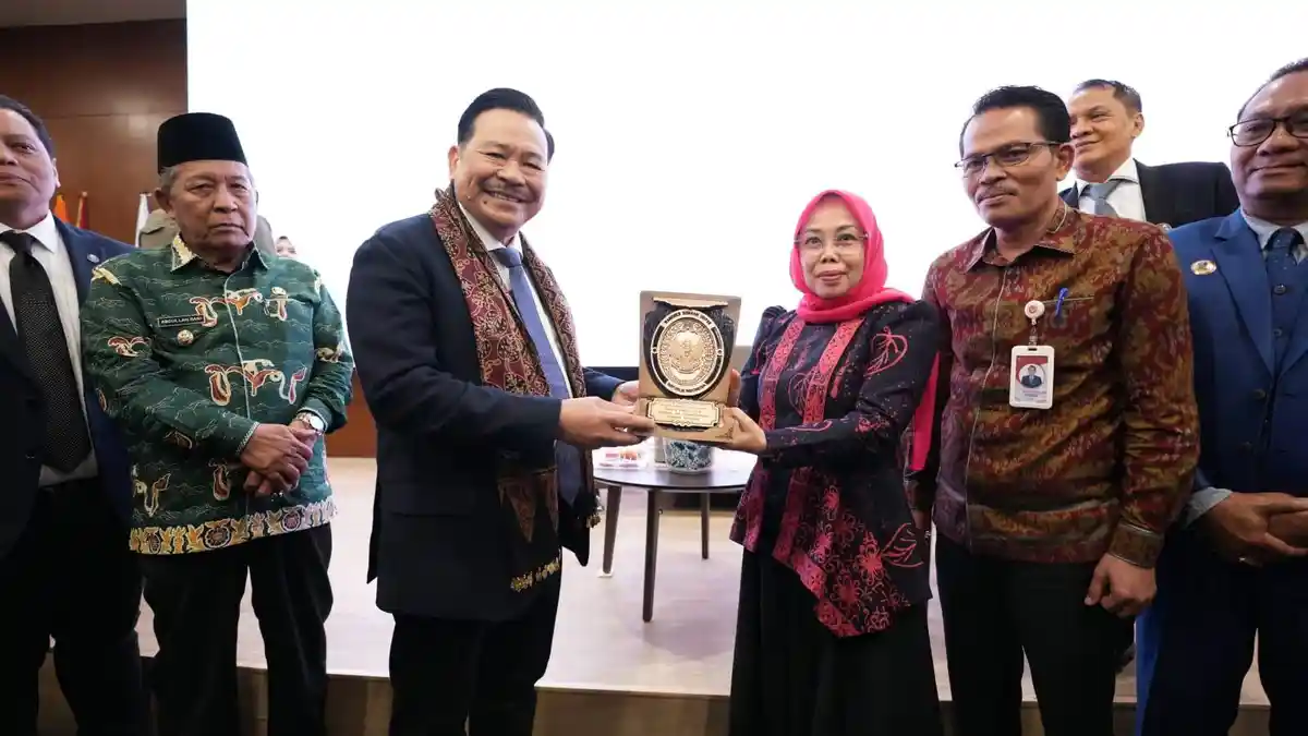 Wamenko Otto Hasibuan di UNJA: Hukum Bukan Lagi Soal Balas Dendam, Advokat Kawal Transformasi Pidana - Tribunjambi.com