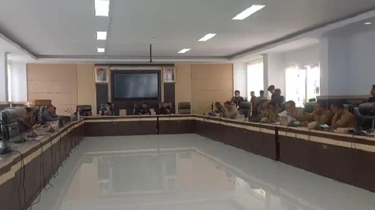 Pedagang Mengadu ke DPRD Kendari Soal Parkir Pasar Basah Mandonga, Bakal Ajukan Gugatan ke PT Kurnia