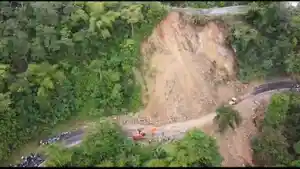 Hujan-dengan-intensitas-tinggi-yang-mengguyur-wilayah-Kabupaten-Ende-Rabu.jpg