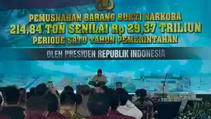 Prabowo-Subianto-dalam-pemusnahan-barang-bukti-narkoba-21484-ton-Rabu-29102025.jpg