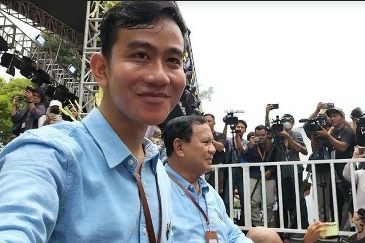 Tak Ingin PDIP Dianggap Bermain Dua Kaki, FX Rudy Minta Gibran Kembalikan KTA, Ini Kata Putra Jokowi