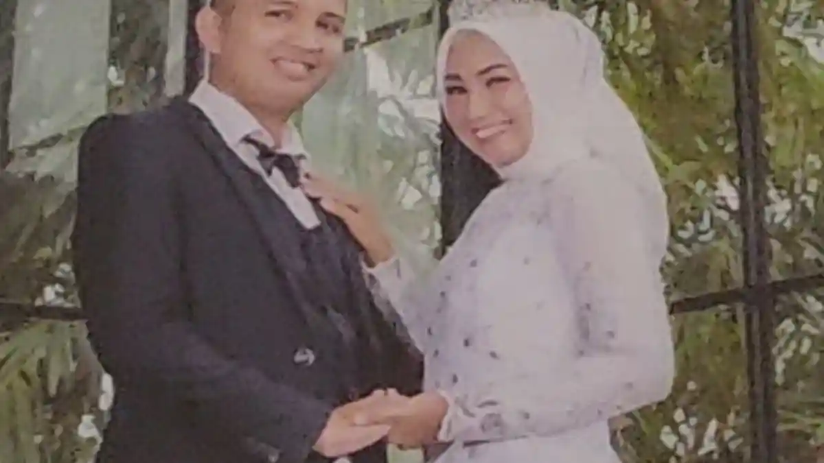 Seorang Ibu Ambruk Tahu Anak, Menantu, Besan, dan Cucunya di Pesawat Sriwijaya Air SJ 182 Jatuh