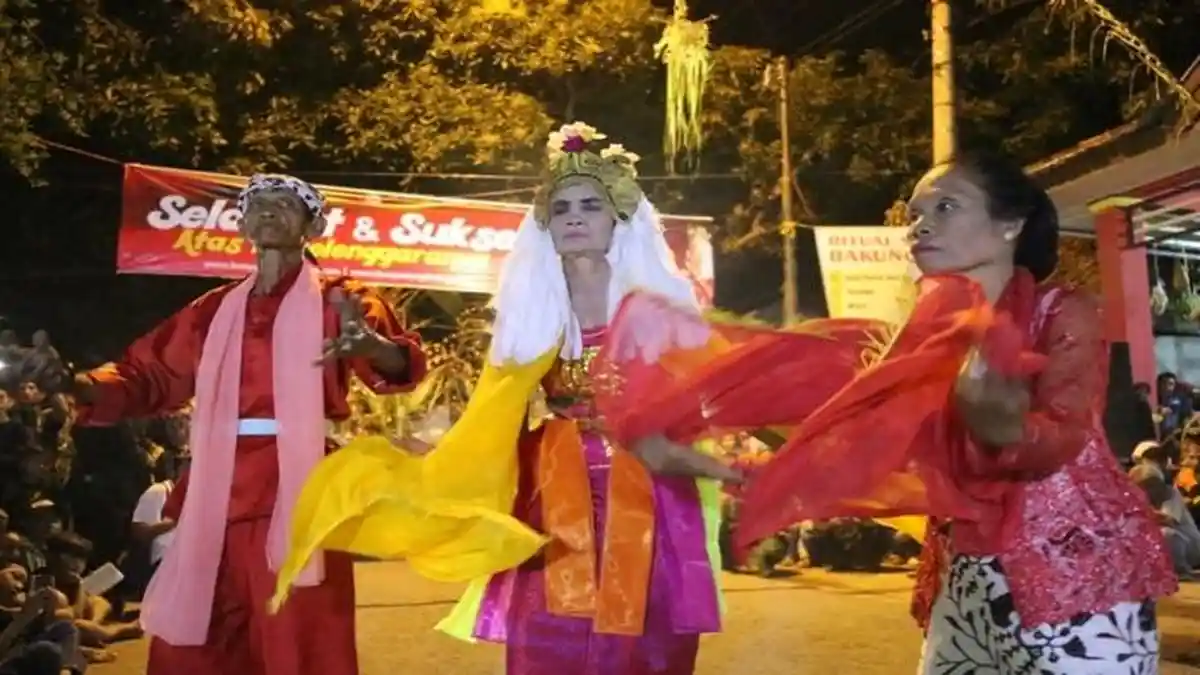 Ritual Seblang Bakungan Banyuwangi, Tradisi Sakral yang Digelar ...